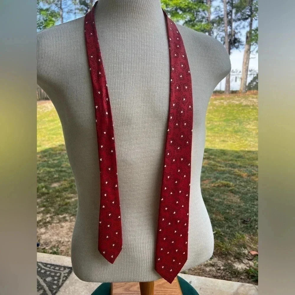 Habano neck tie red hearts vintage